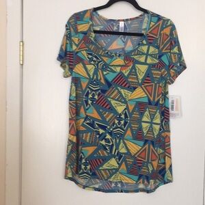 M LuLaRoe Classic T Shirt A01 1665